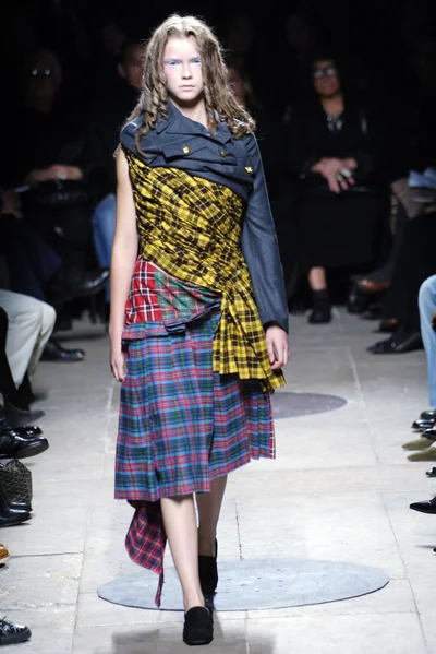 Look 25